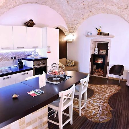L'Angolo Di Gaudi, Casa Mila Putignano Εξωτερικό φωτογραφία