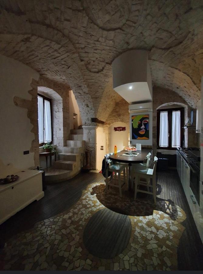 L'Angolo Di Gaudi, Casa Mila Putignano Εξωτερικό φωτογραφία